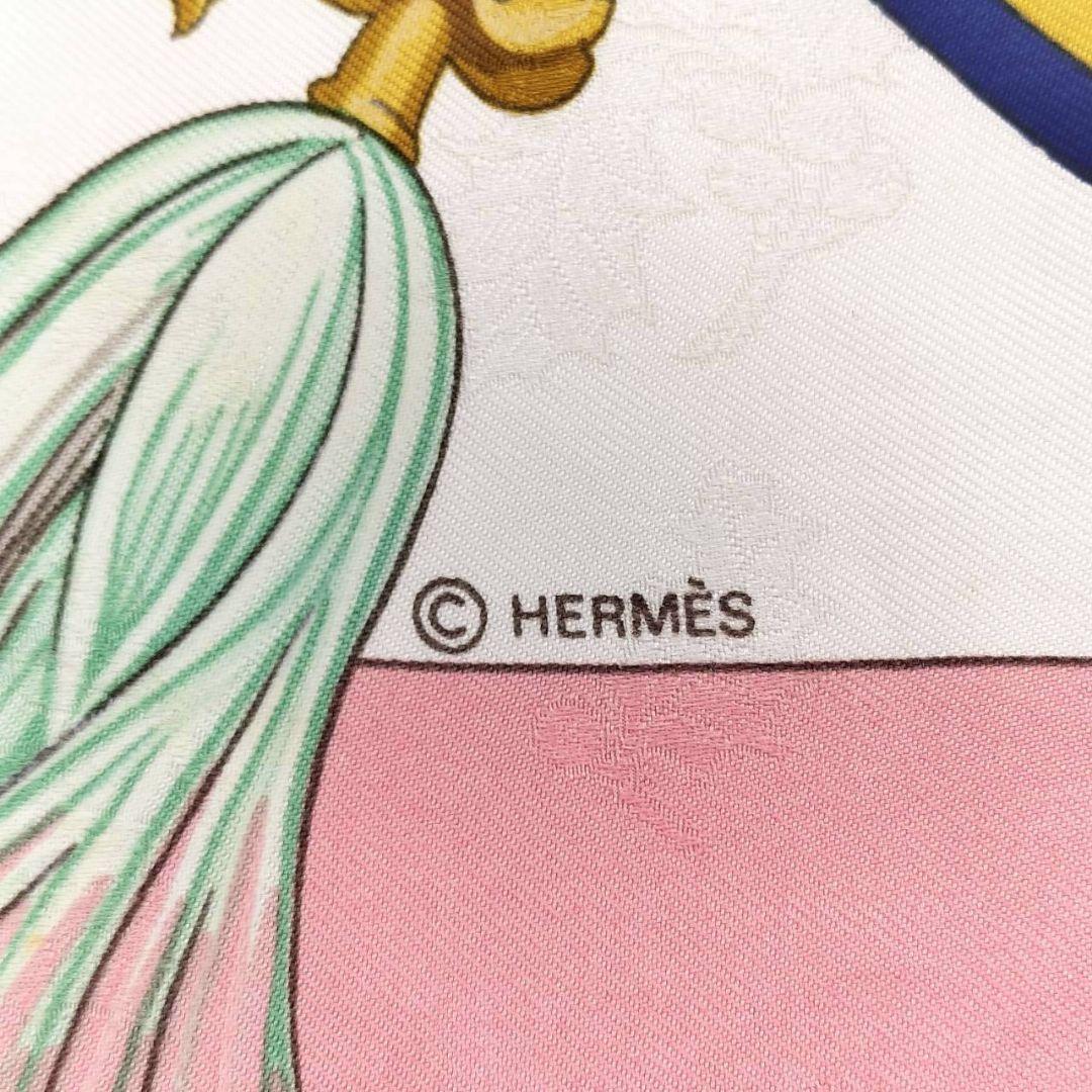 266 HERMES スカーフ カレ90 Plumes et Grelots