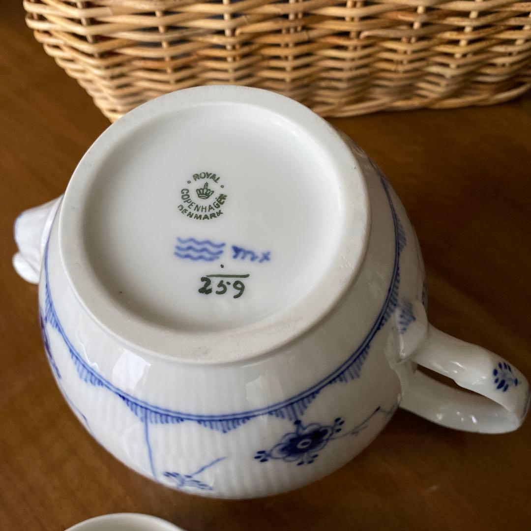 Saleロイヤルコペンハーゲンブルーフルーテッドプレインティーポット1