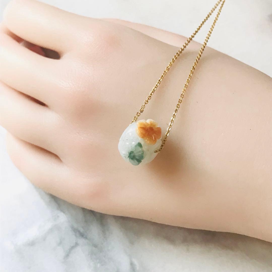 [P229-008］翡翠　ペンダントトップ　ミャンマー産　カービング