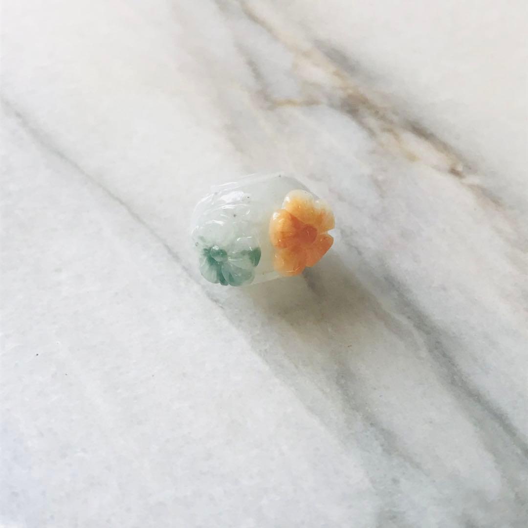 [P229-008］翡翠　ペンダントトップ　ミャンマー産　カービング