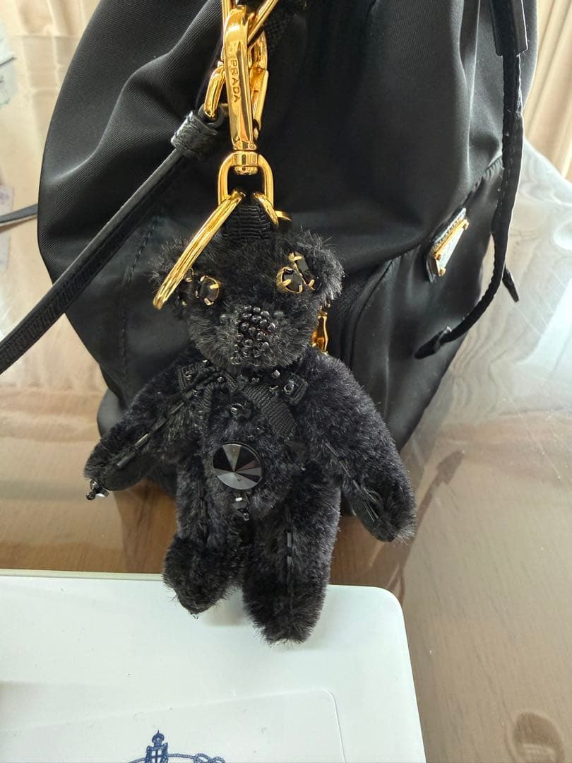 PRADA くまベアーキーホルダー チャームキーリング　黒