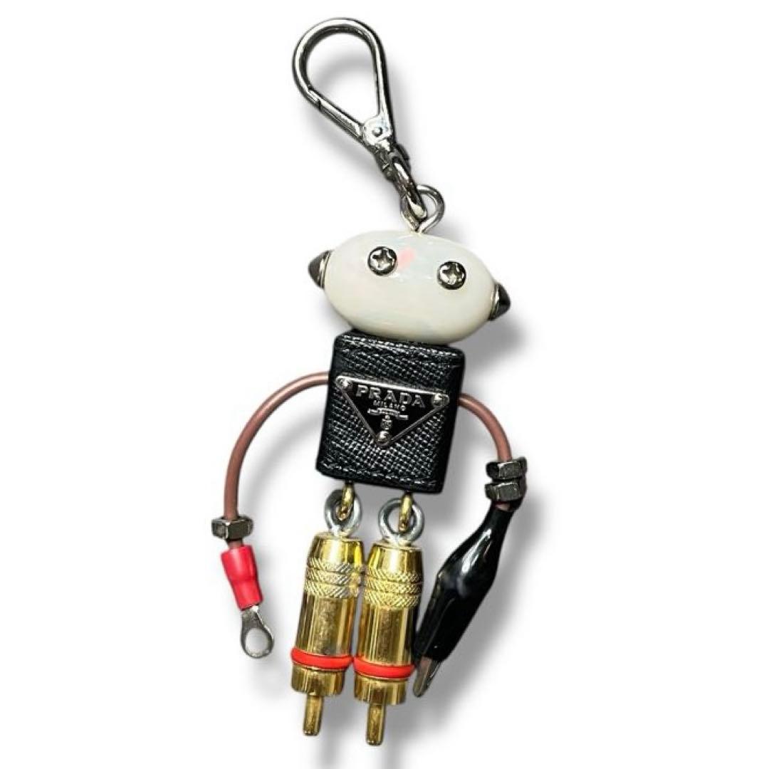 美品 PRADA プラダ ロゴ プレート キーホルダー チャーム エドワード