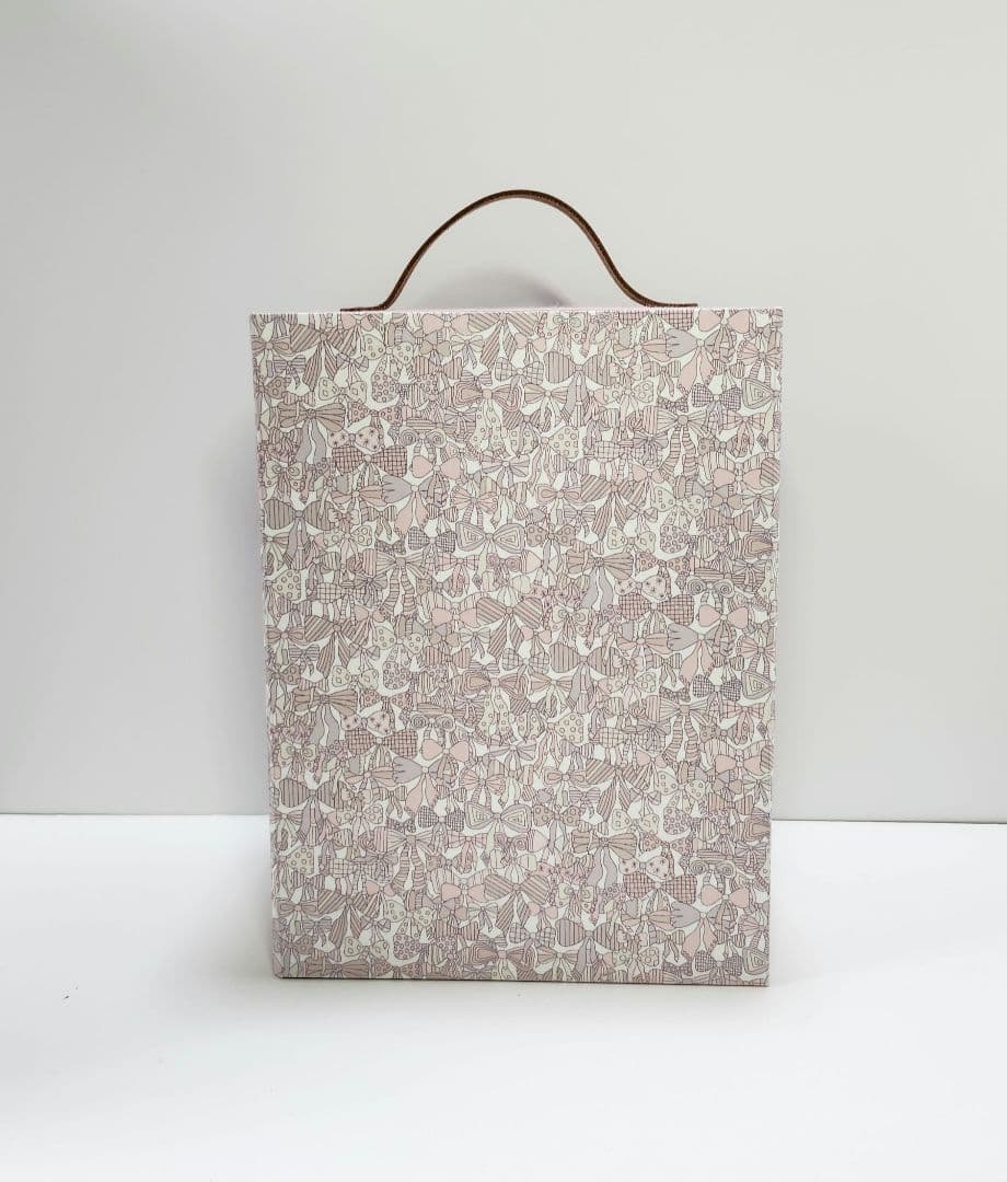 リバティ　ジェニーズリボンズのドールクローゼット