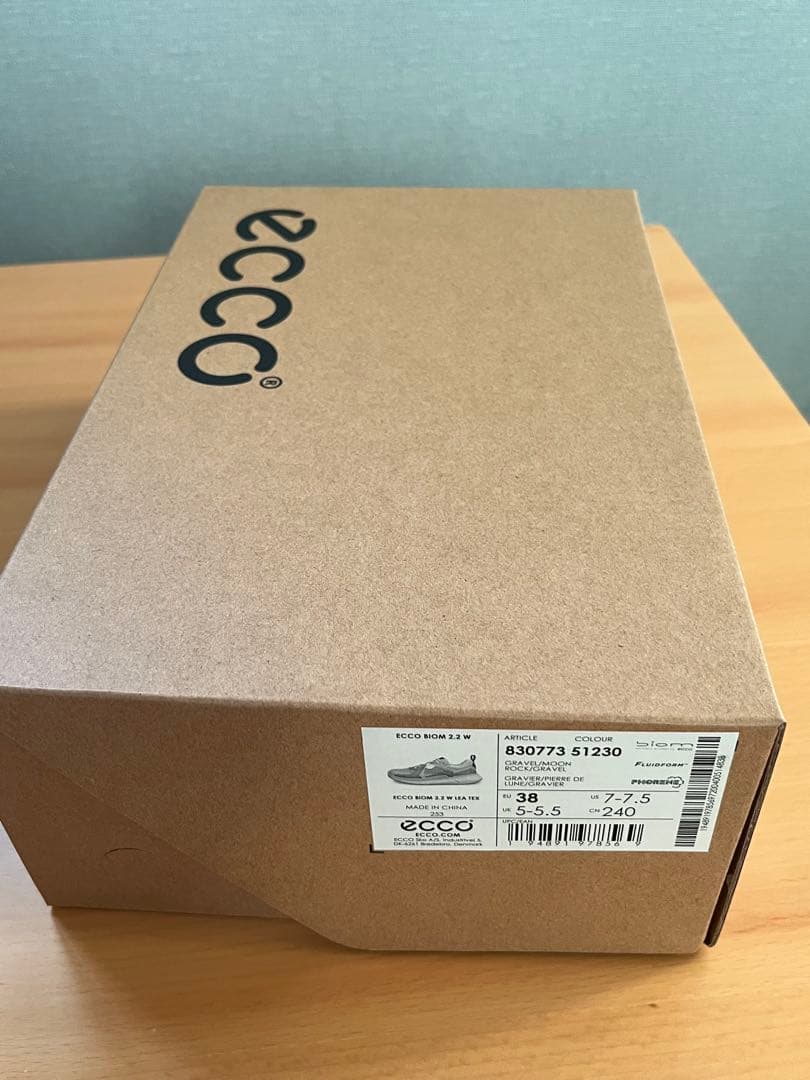 ECCO ウィメンズレザースニーカー　Biom 2.2 24cm