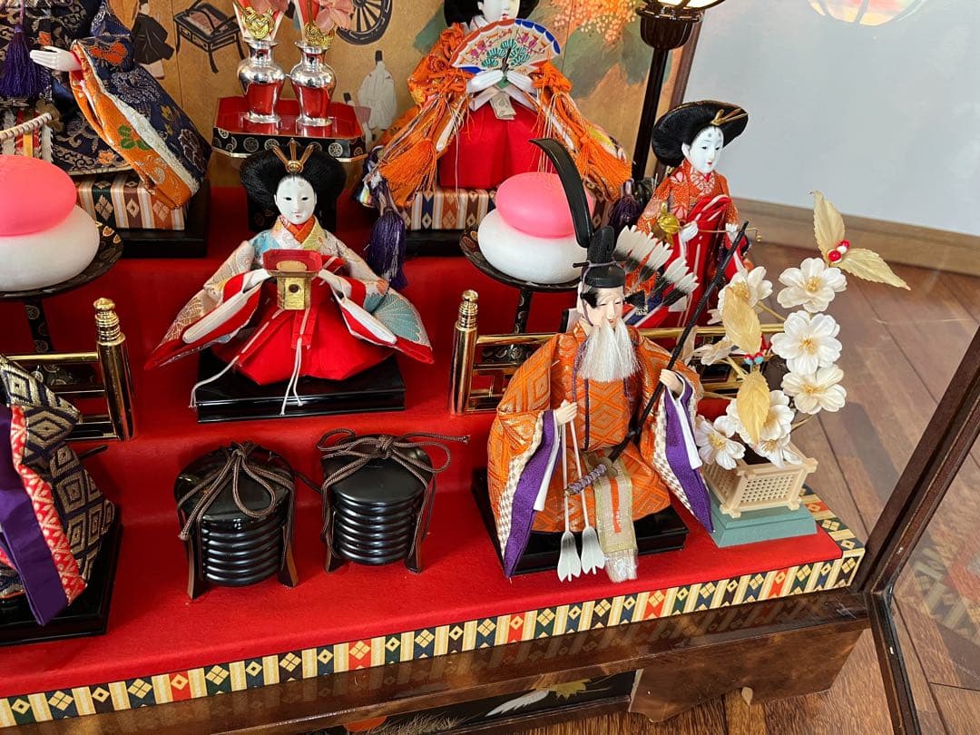 【美品】雛人形 7人飾り3段 ケース オルゴール 灯りつき　ガラスケース