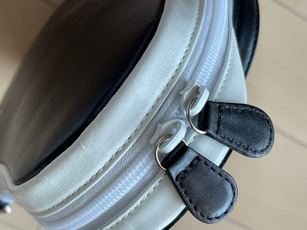 キタムラのSuicaペンギンレザーショルダーバッグ