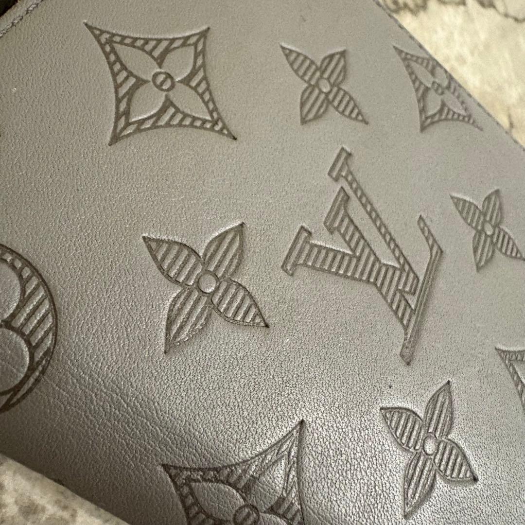 G*E様 ルイ・ヴィトン 長財布 ヴェルティカル モノグラム シャドウ