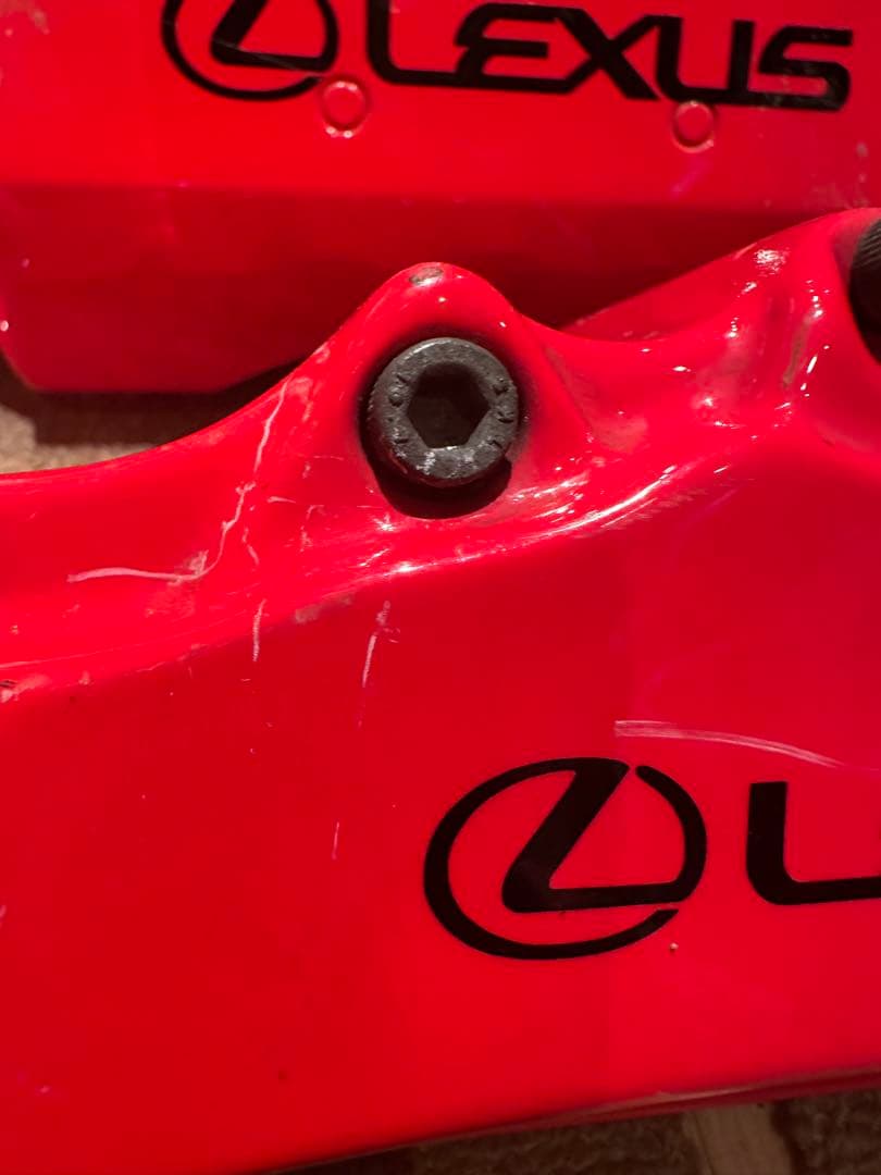 Lexus レッド ブレーキキャリパー
