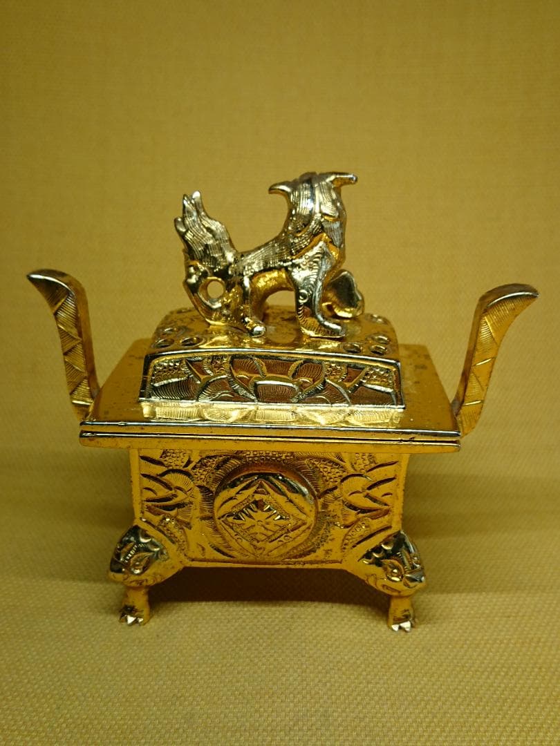 【美品】仏教美術　本金メッキ　香炉　銅製　置物　インテリア　工芸品　A1667