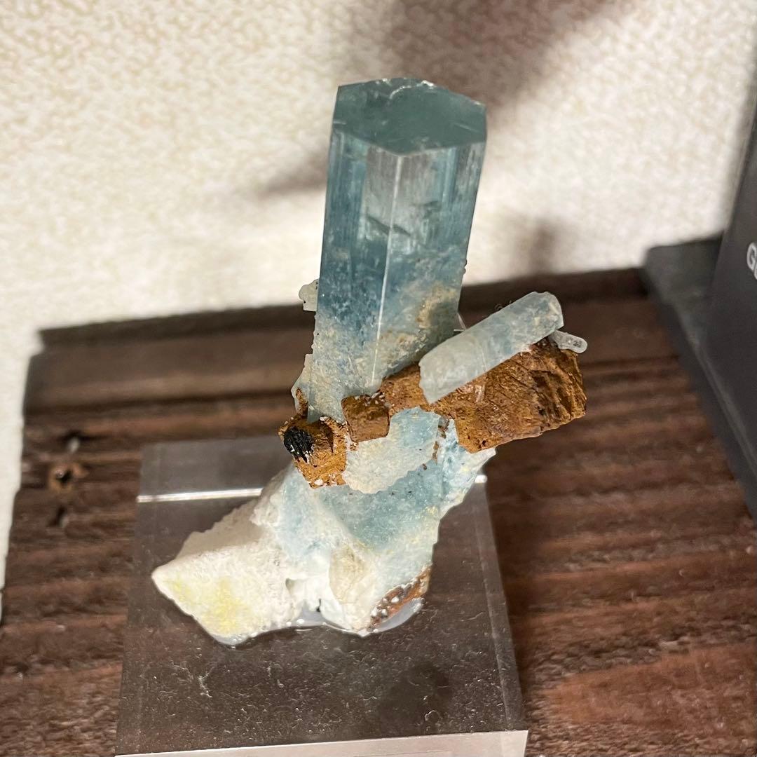 ナミビア産　アクアマリン　柱状原石