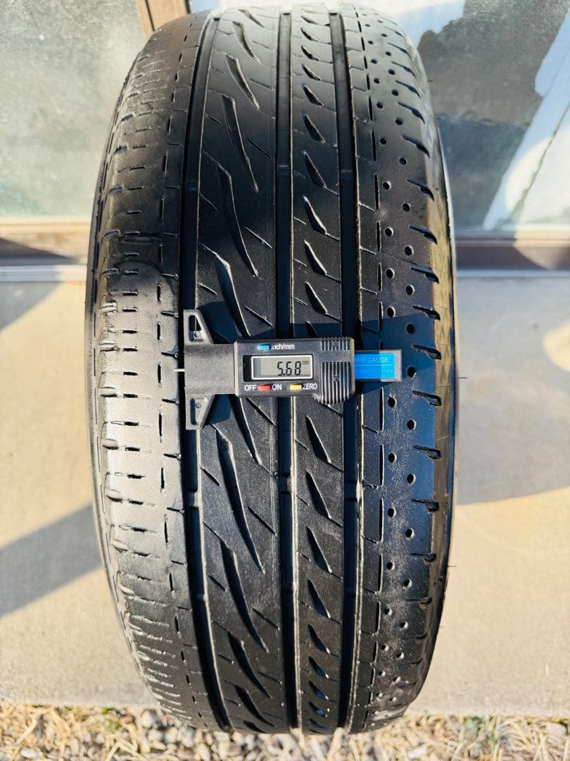 215/60 R17 BRIDGESTONE REGNOラジアルタイヤ2023年