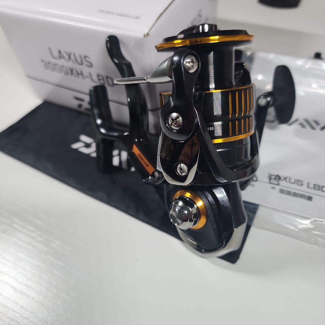 DAIWA ラグザス 3000XH-LBD スピニングリール　傷あり　ダイワ