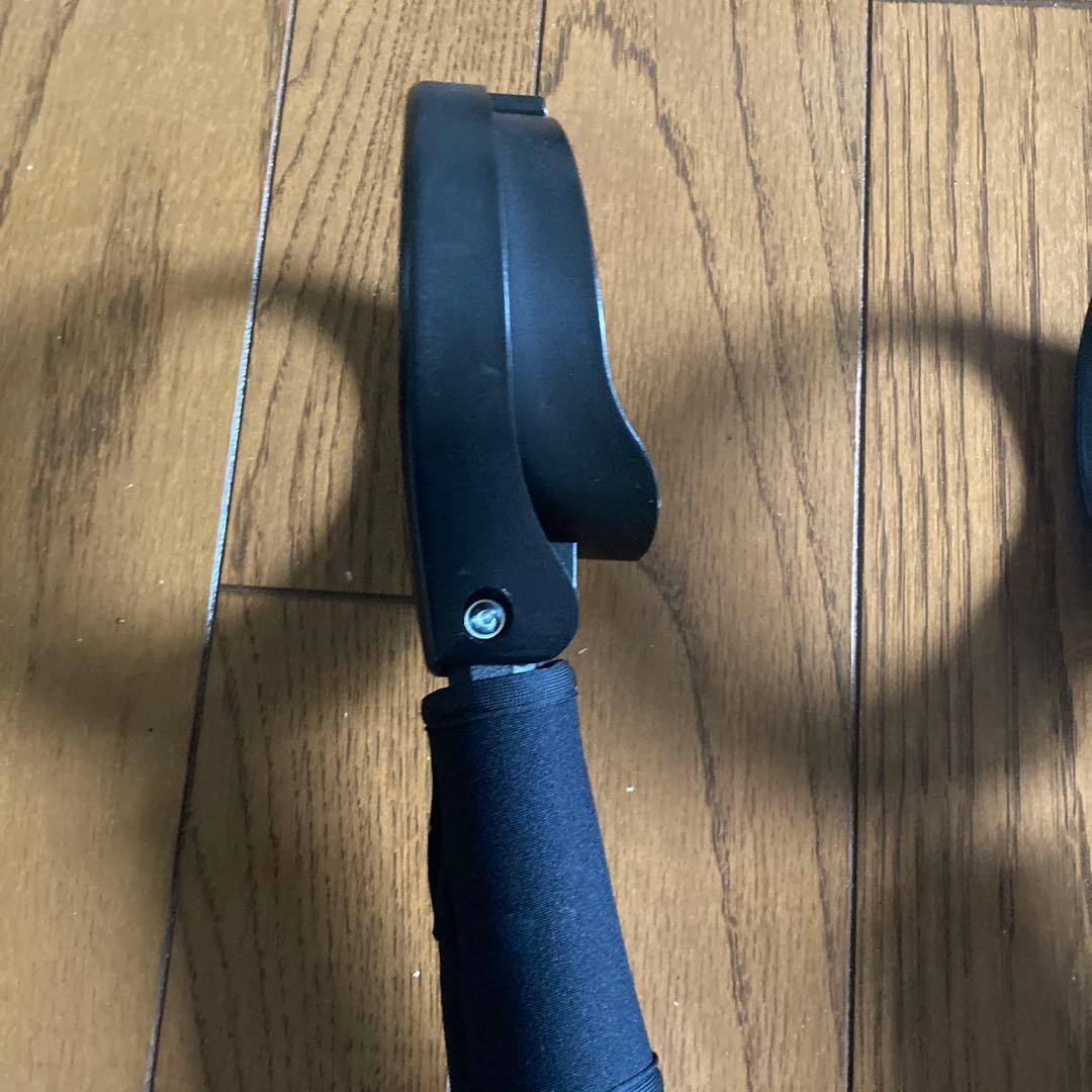 ブラック松葉杖