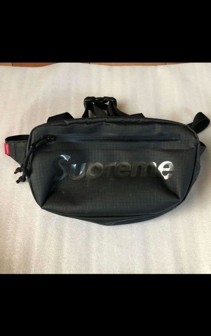 最終値下げSupreme ボディバッグ ブラック