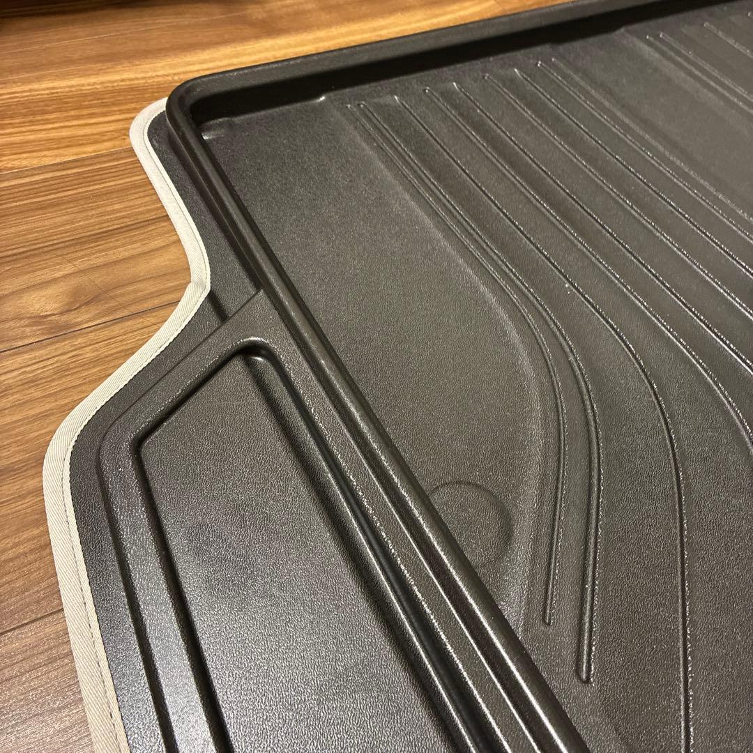  1シリーズ F20 純正ラゲッジ・コンパートメント・マット