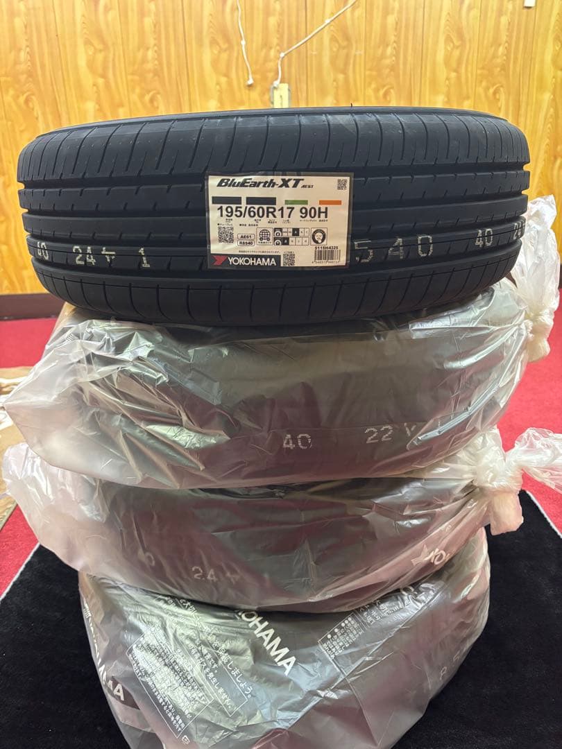新品未使用YOKOHAMA BluEarth-XT 195/60R17 90H