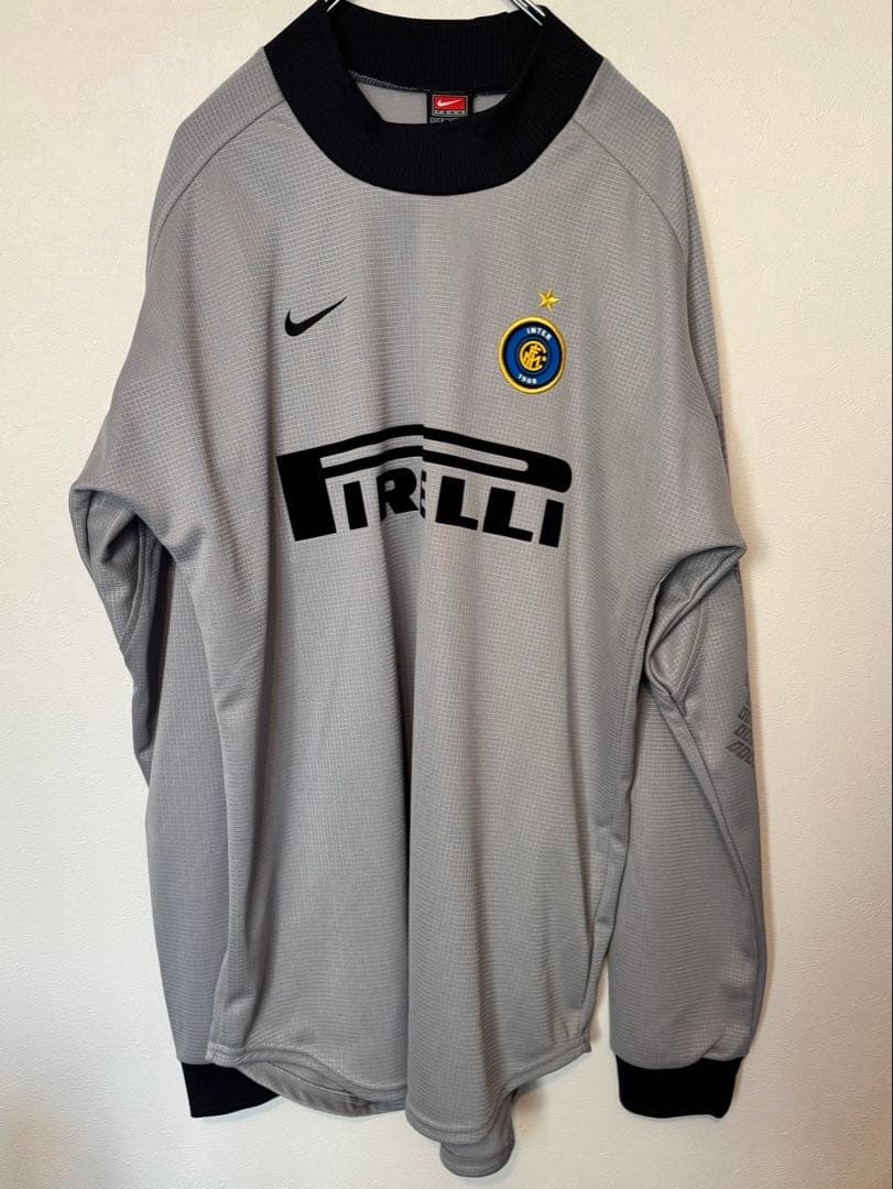 バ*ン様 【01-02】インテル　ミラノ　ゴールドキーパー　ゲームシャツ ビンテ