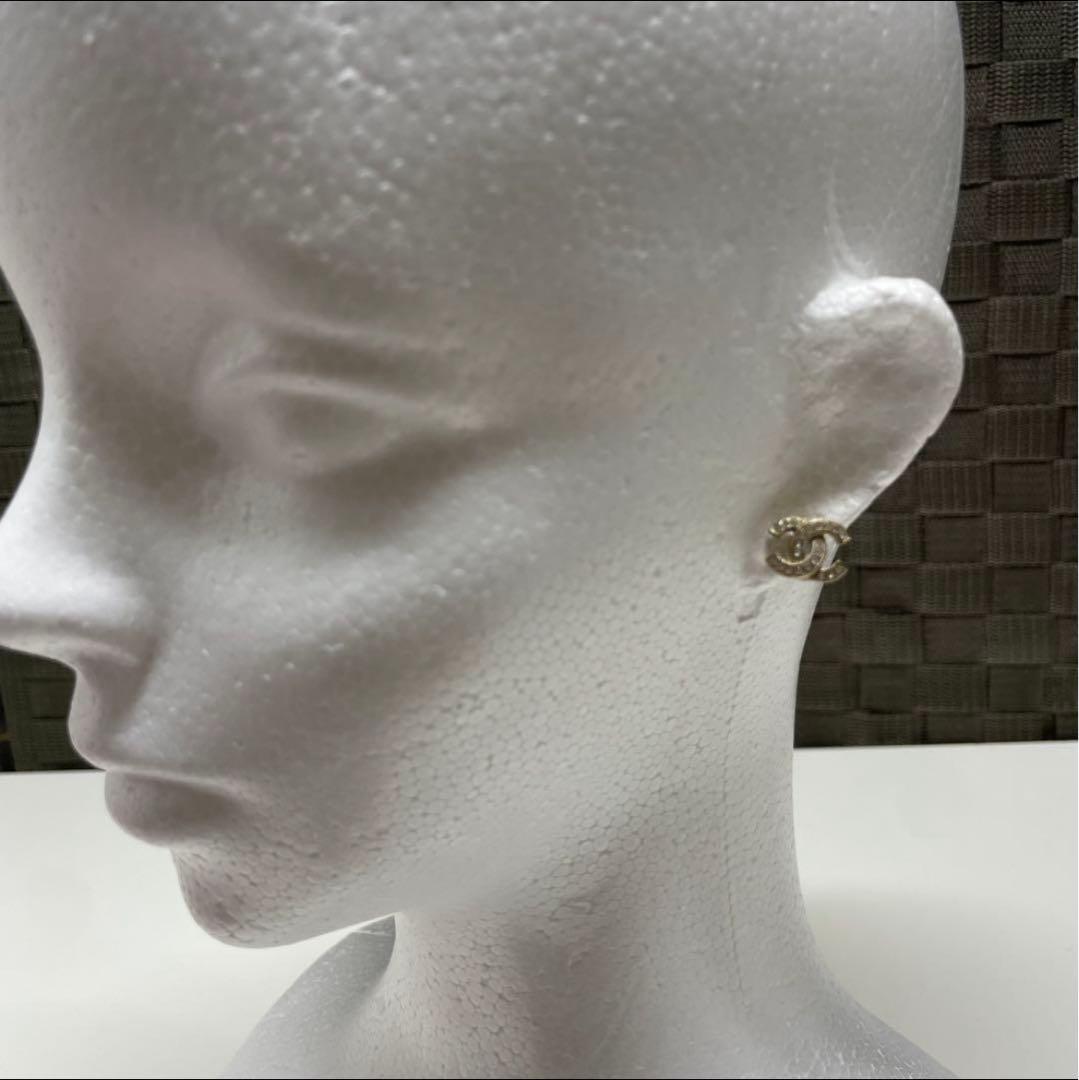 【刻印あり】 CHANEL ココマーク ロゴクリスタル スタッドピアス ゴールド