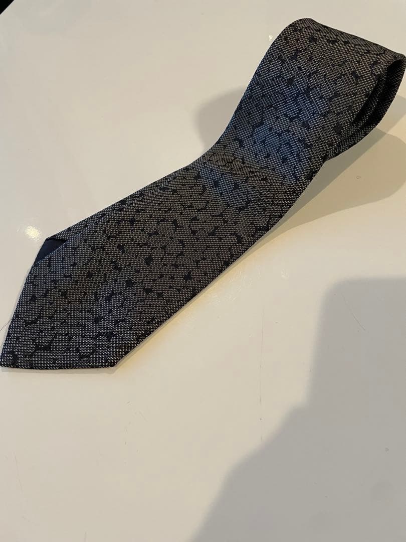 Bottega Veneta 幾何学模様 シルク100%ブラックネクタイ