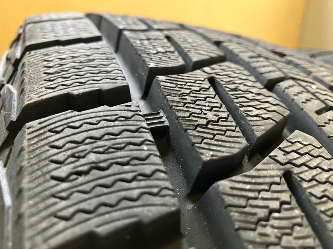 ★225/60R17 DUNLOP スタッドレスタイヤ4本SET バリ溝★
