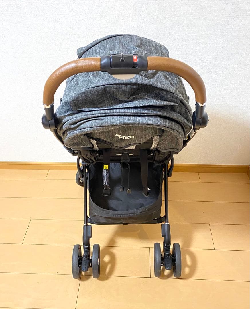 美品Aprica ラクーナビッテクッション LUXUNA B CSN アップリカ