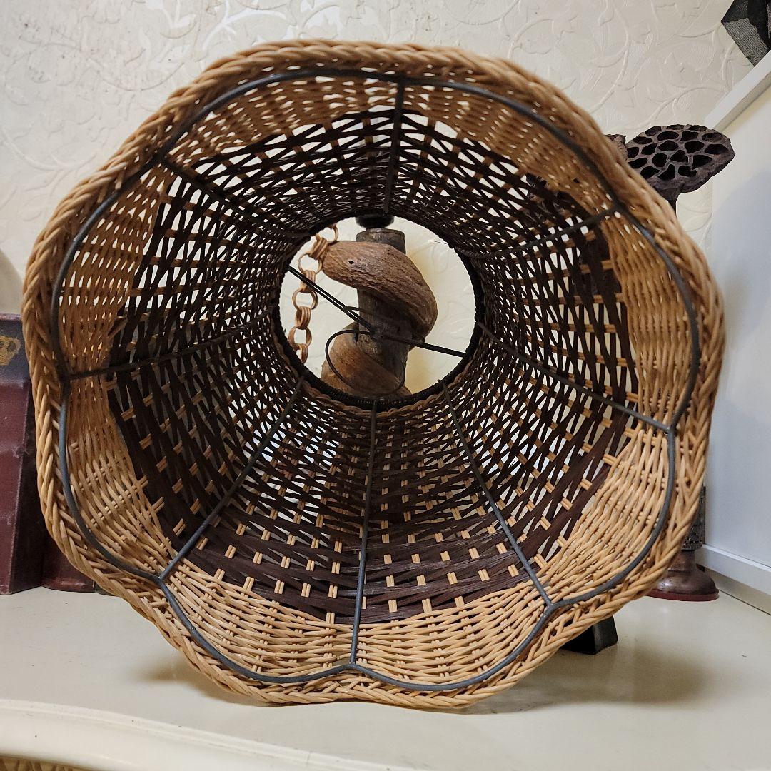 {森の贈り物}　アンティークフロアライト　藤つる木製スタンド　希少　骨董工芸品