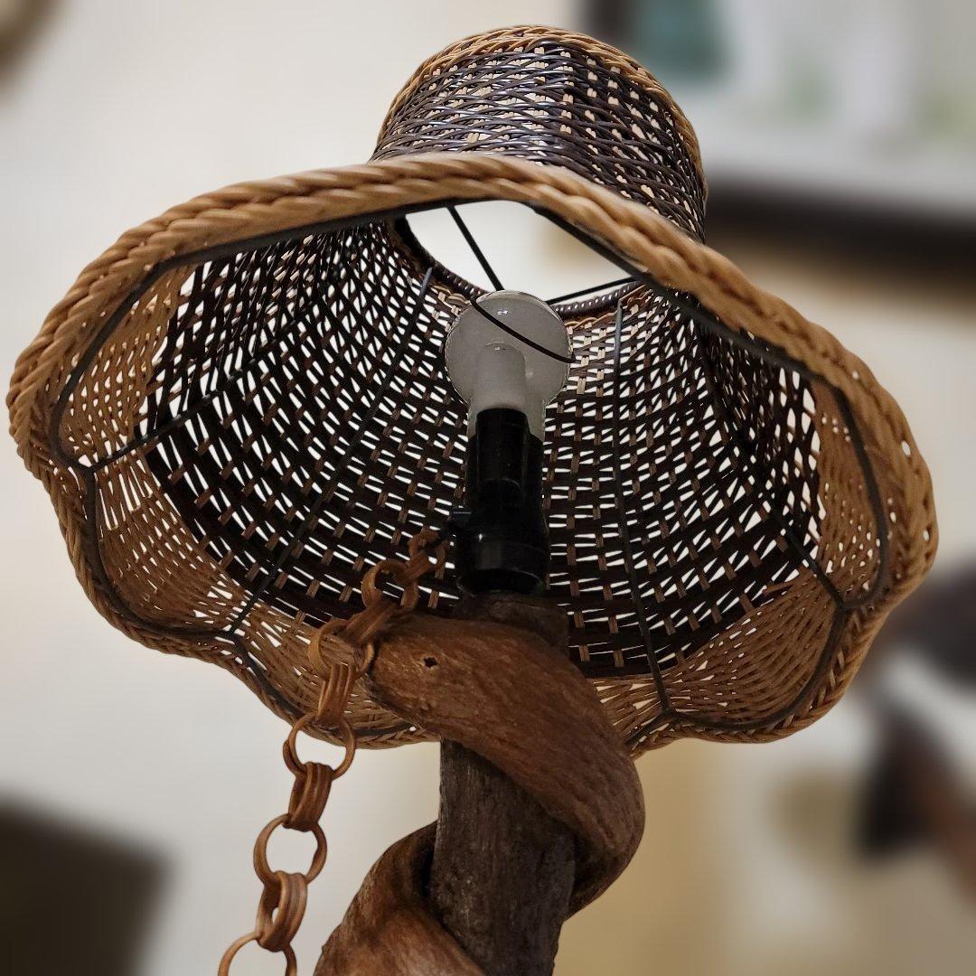 {森の贈り物}　アンティークフロアライト　藤つる木製スタンド　希少　骨董工芸品