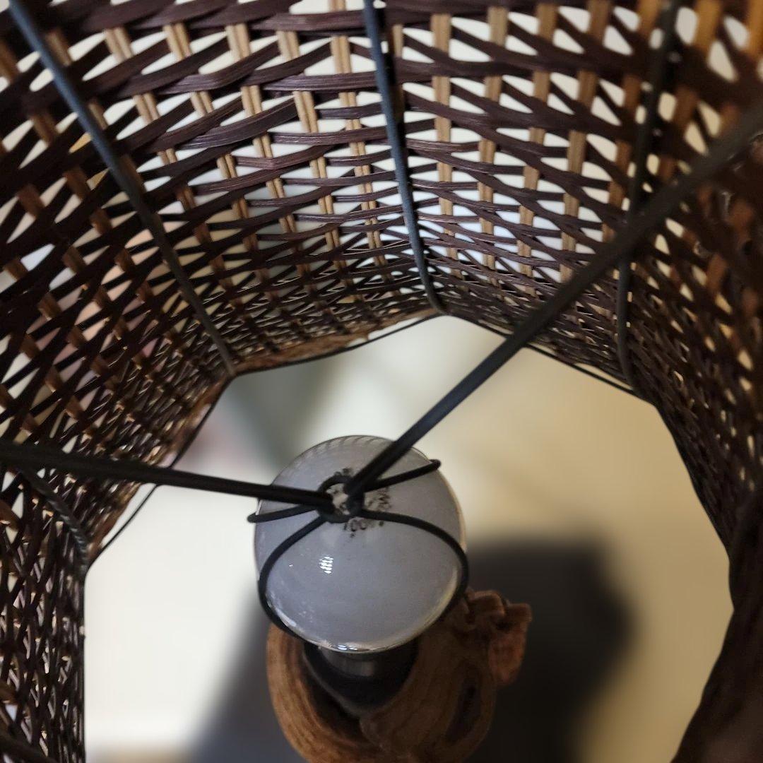 {森の贈り物}　アンティークフロアライト　藤つる木製スタンド　希少　骨董工芸品