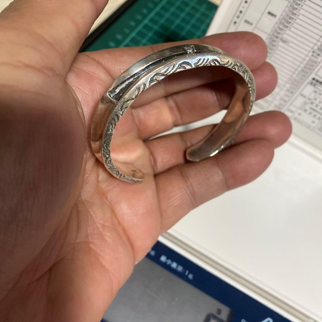 すごく素早い925クロス ＋字架トライ バル 草模様 バングル SV925