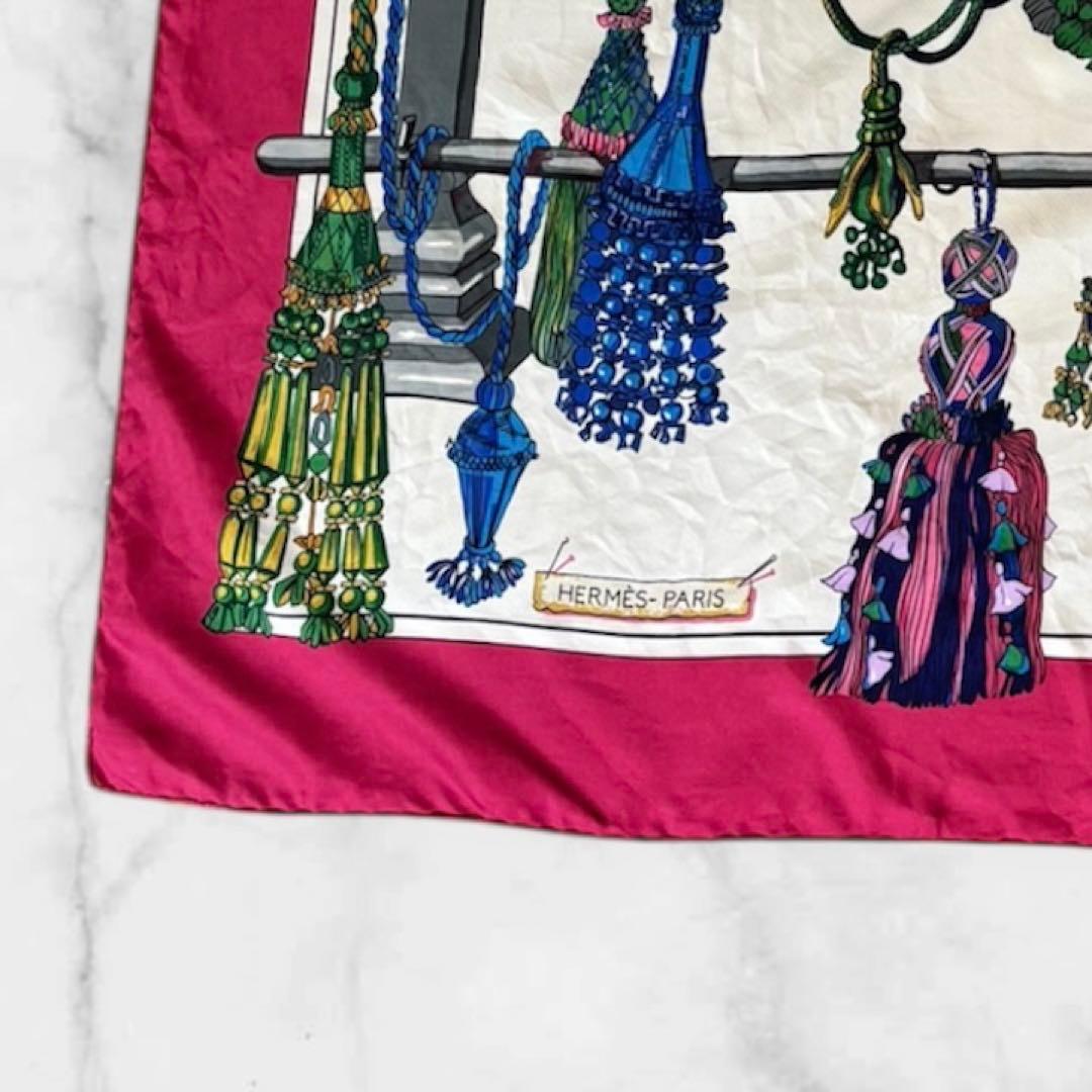 【美品】HERMESタッセルデザイン　カレ90 エルメス　ヴィンテージ　紐飾り