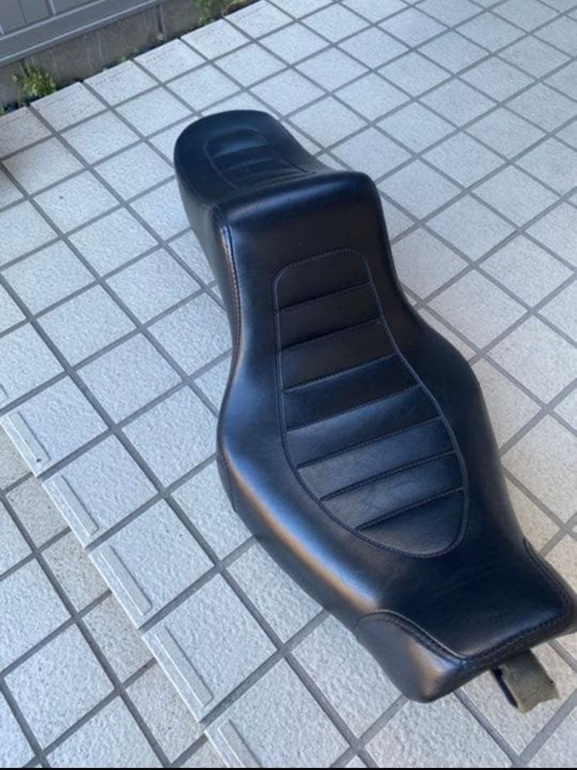 スポーツスター キングアンドクイーンシート