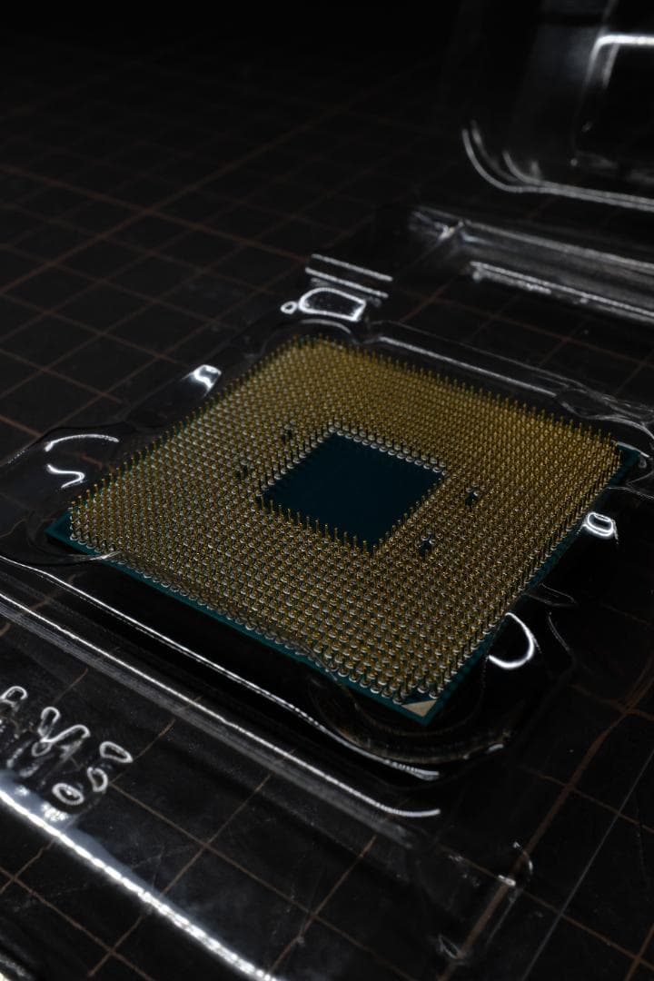 AMD Ryzen 9 3900XT CPU 本体
