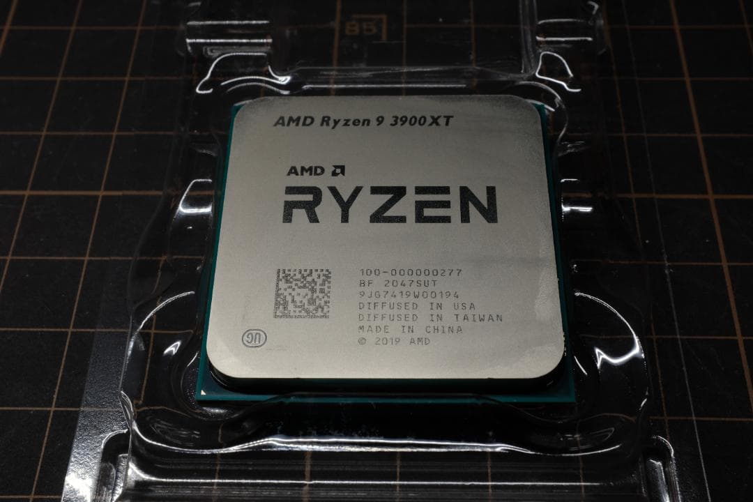 AMD Ryzen 9 3900XT CPU 本体