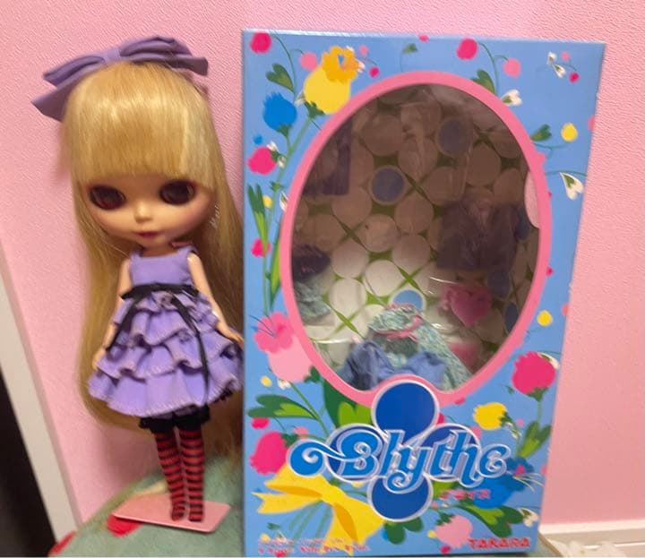 カスタムブライス アイラブユーイットトゥルー 眠り目 プルリング2本 ピアス