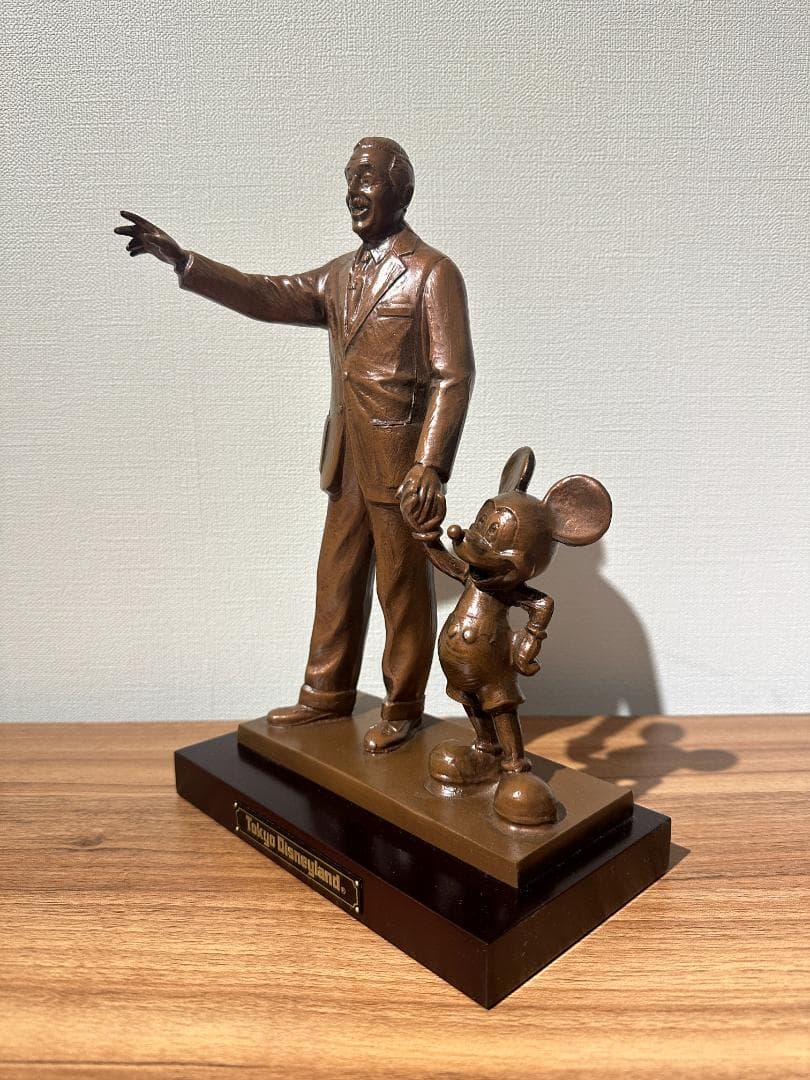 【マルゴロ】東京ディズニーランド　ウォルト・ディズニー パートナーズ像