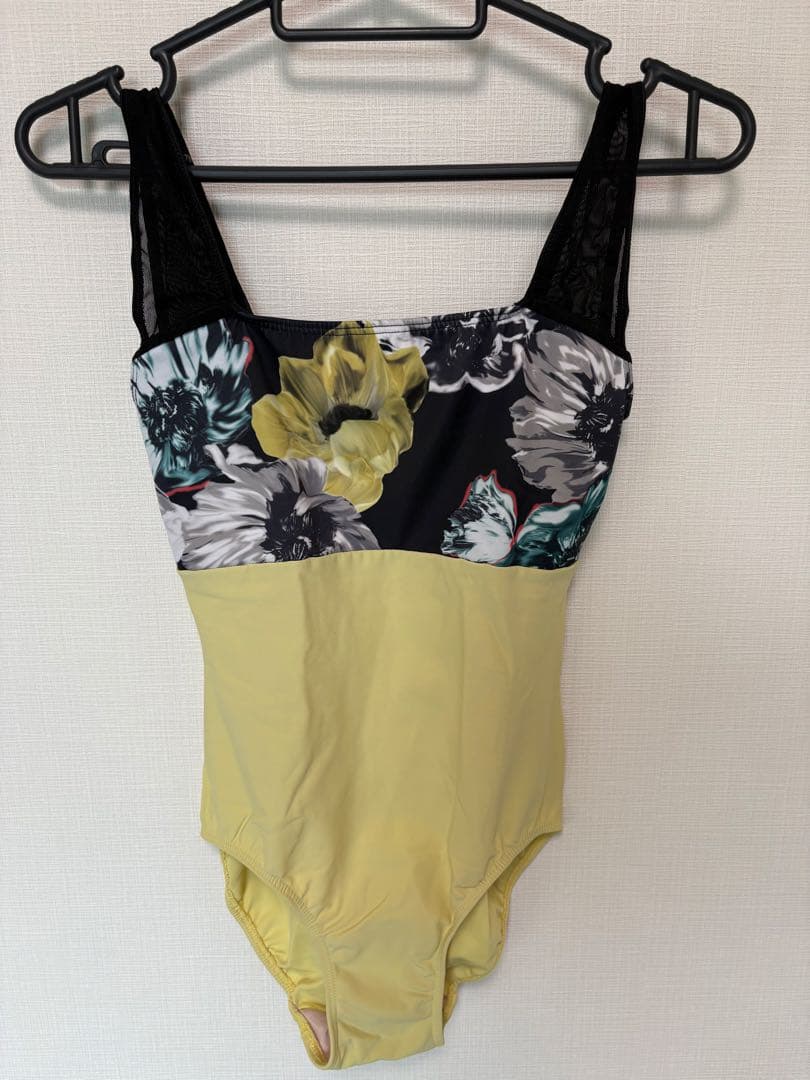 エレベ　バレエレオタード