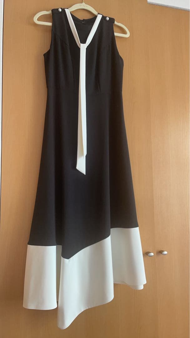 ワンピース Herlipto Imperia Asymmetric Dress