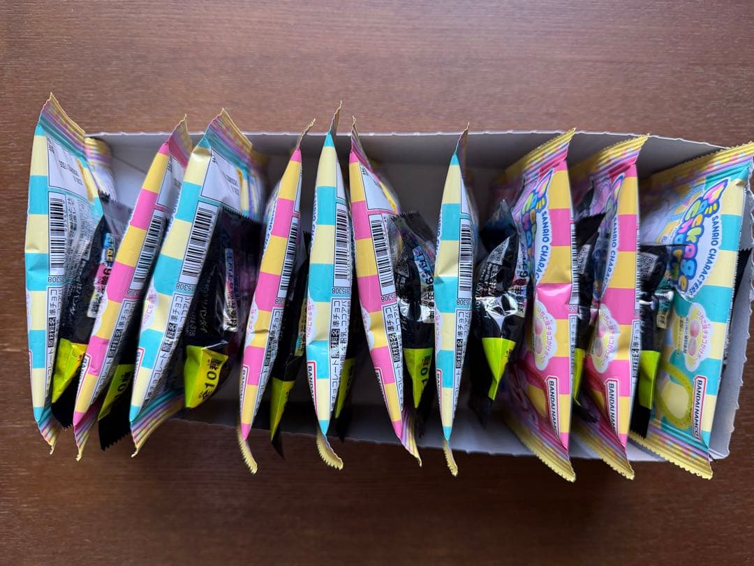 サンリオキャラクターズ パッケージチャーム&チョコボーロ2箱(20個入）