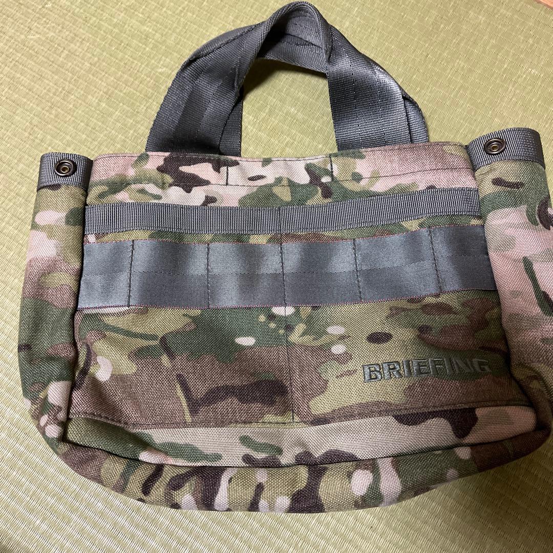 BRIEFING 迷彩