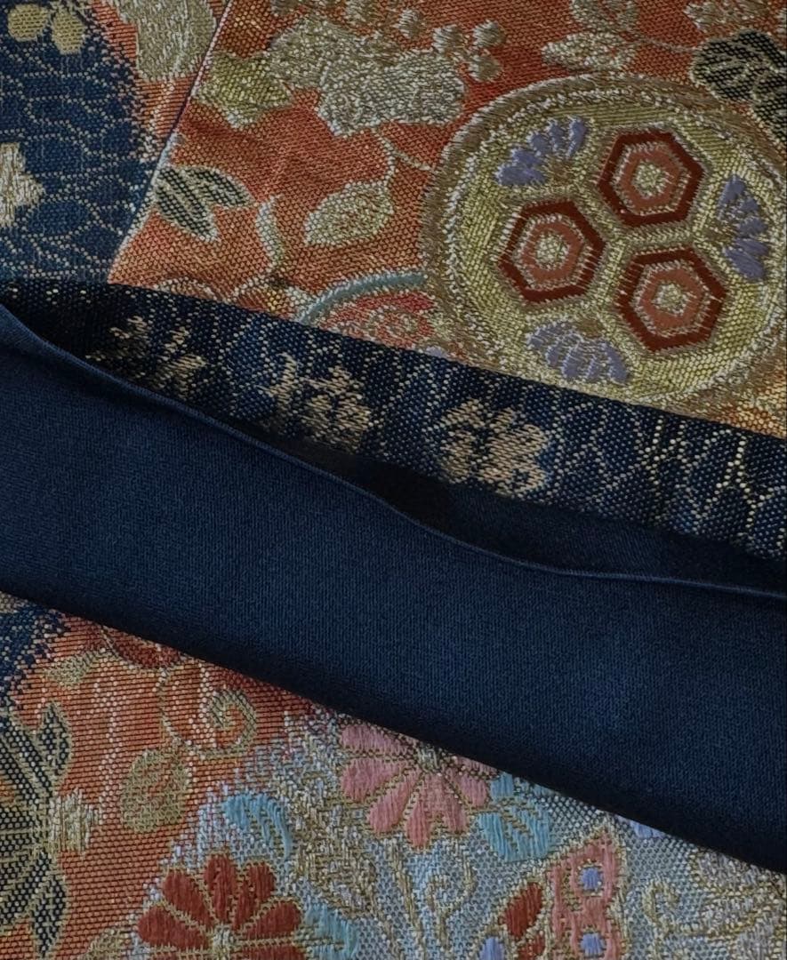 裄６９．５ｃｍ　豪華　４点セット　黒地に金駒刺繍 も豪華な振袖