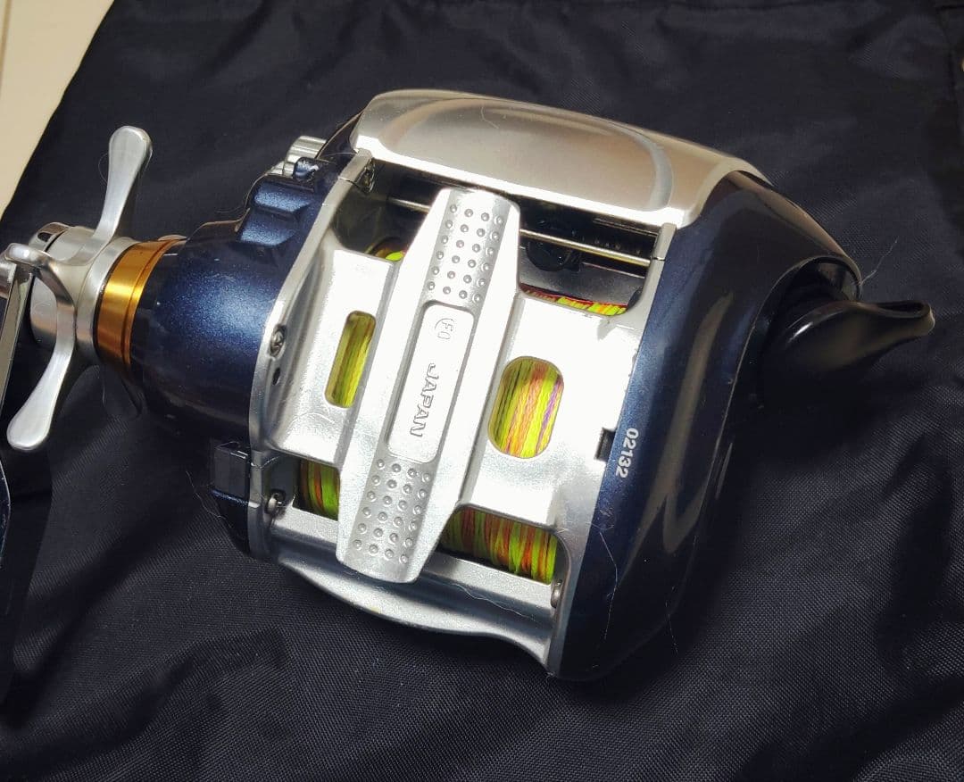 miｅ出品　シマノ電動リール電動丸ビーストマスター3000