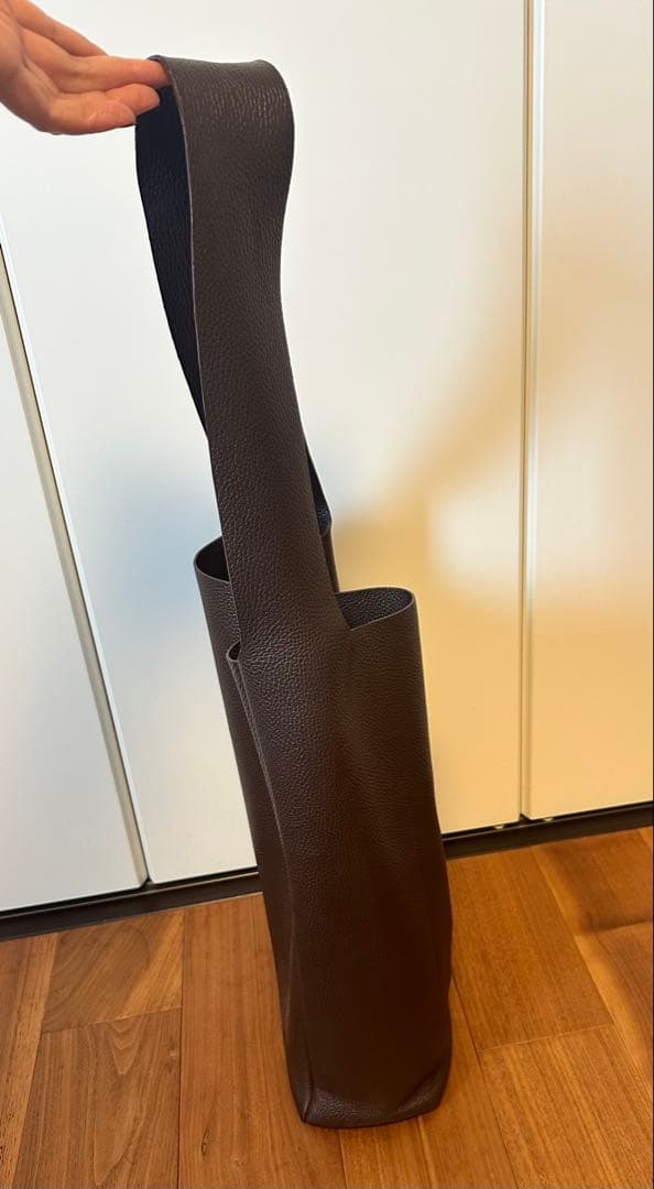 Aeta ショルダーバッグ　ブラウン　シボ革