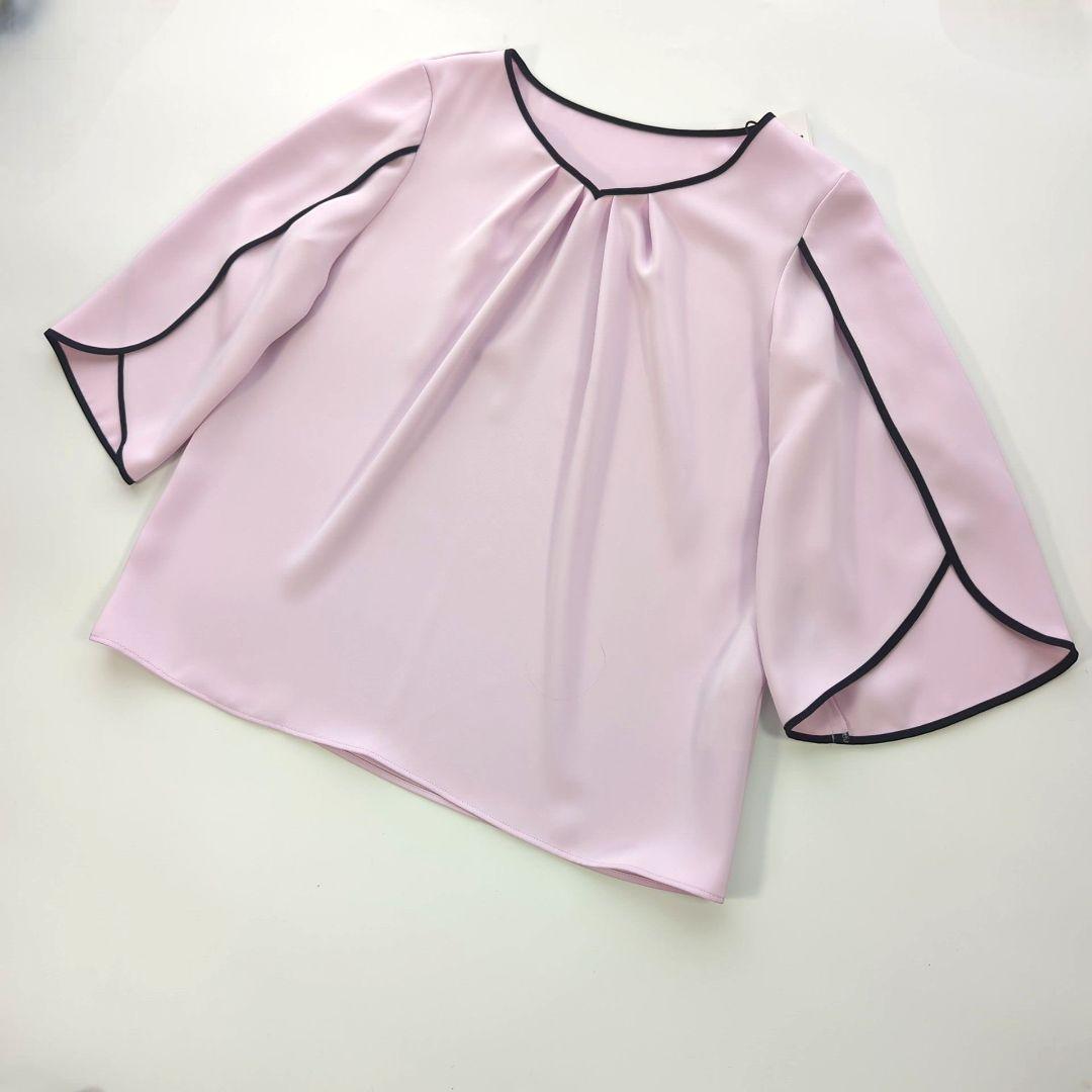 未使用タグ付き.ピンキーアンドダイアン 配色パイピングペタルスリーブブラウス