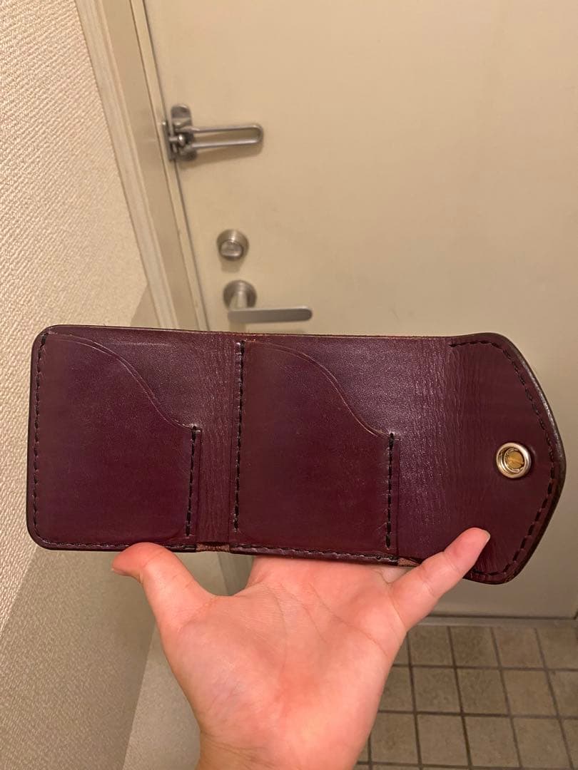 値下げ⚠バーガンディ レザー 三つ折りAleather Factory