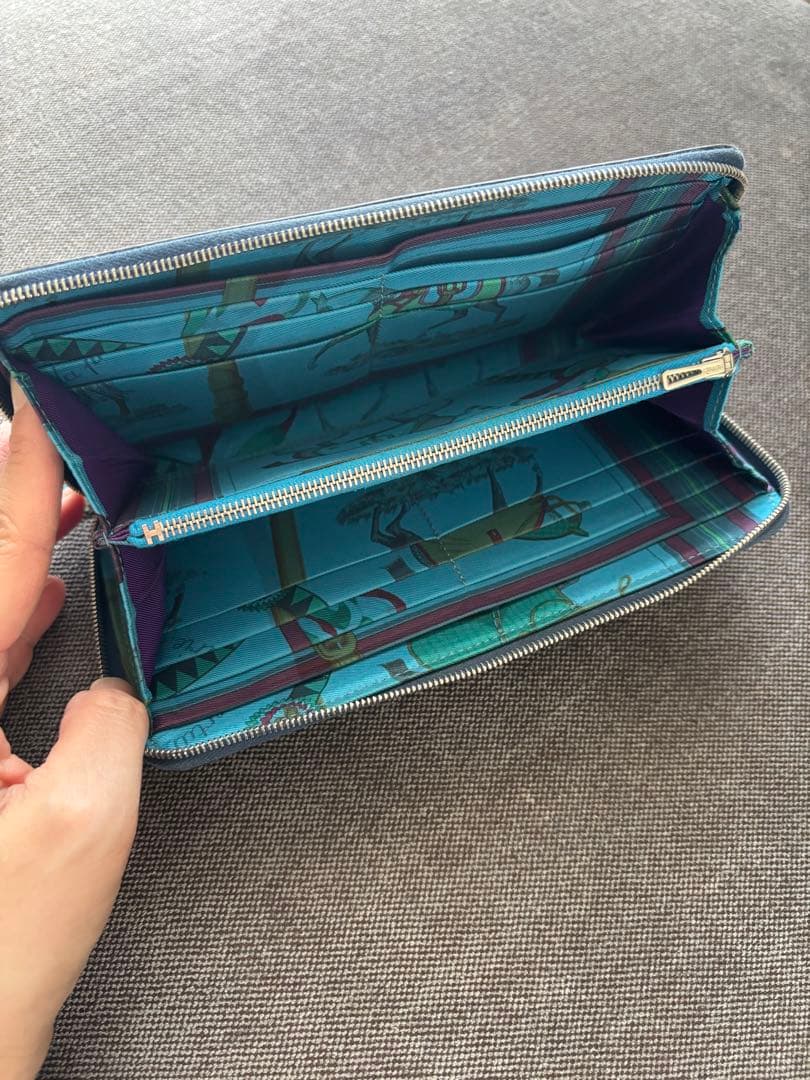 エルメス　長財布　シルクイン　ブルー