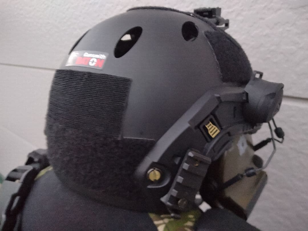 ブラックカラー装備