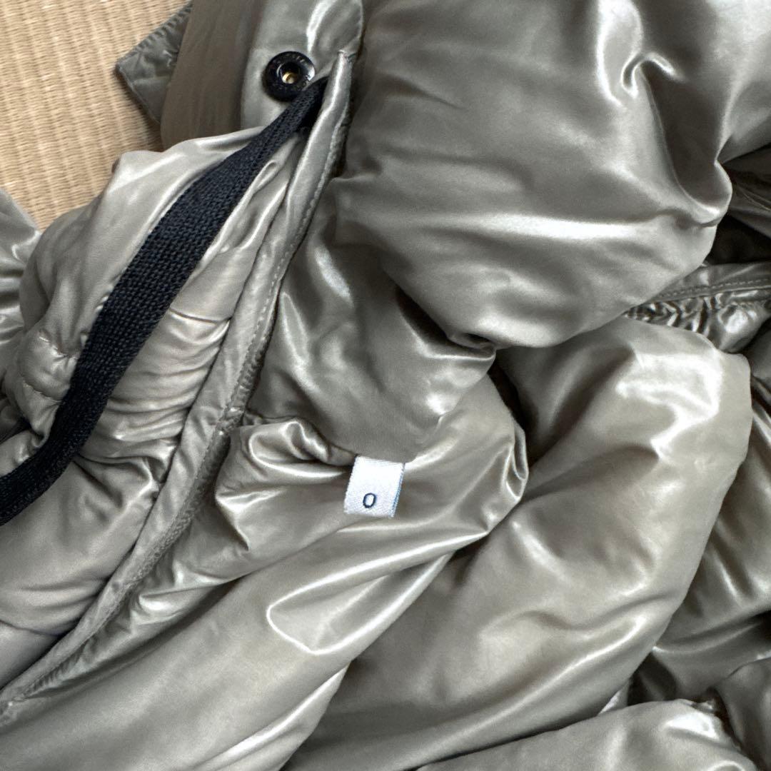 なな モンクレール フード付きカーキ　ダウンジャケット　0サイズ