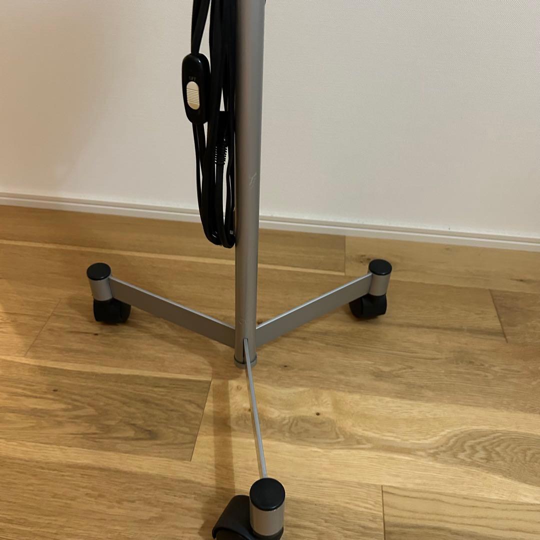 innovator イノベーター フロア スポットライト 移動式