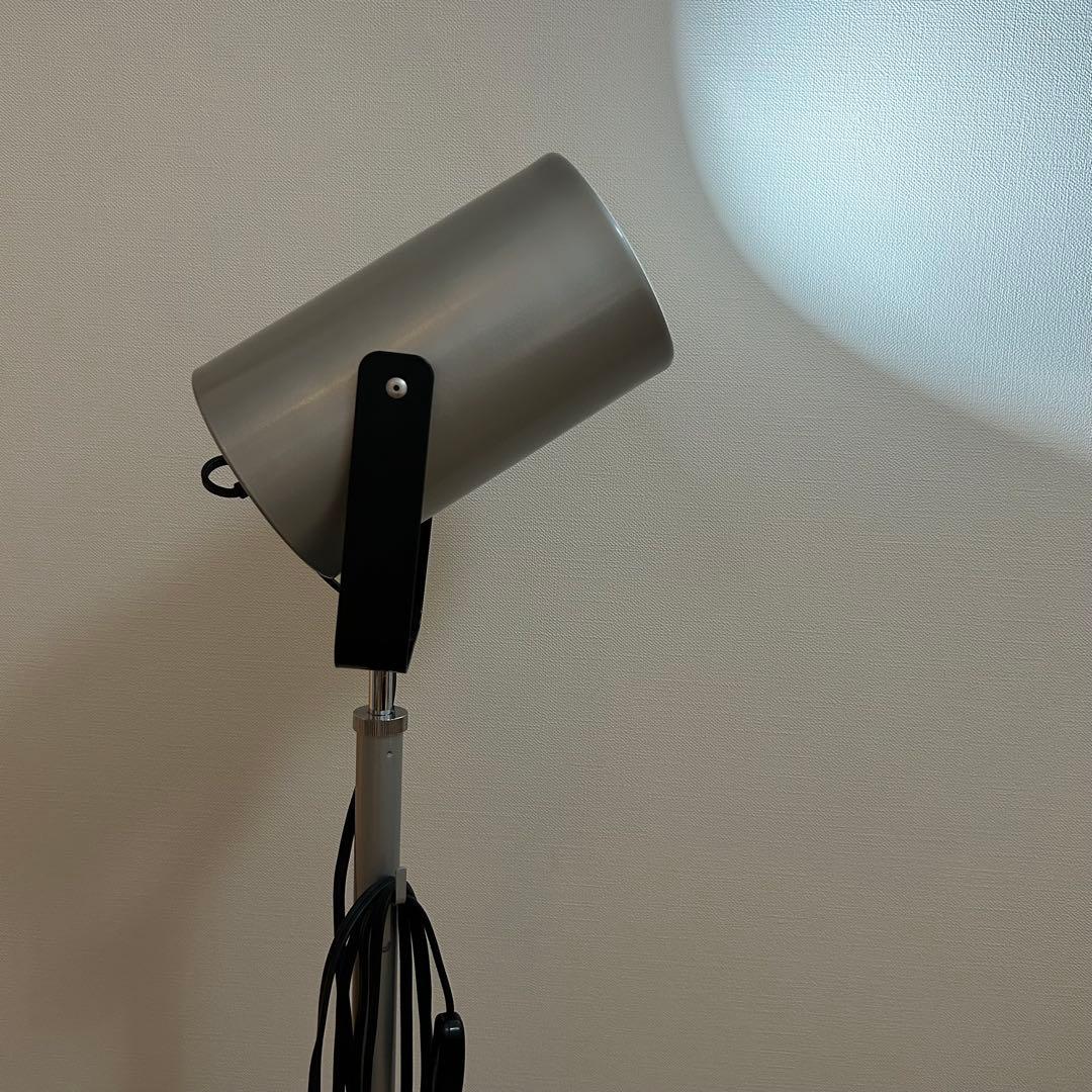 innovator イノベーター フロア スポットライト 移動式