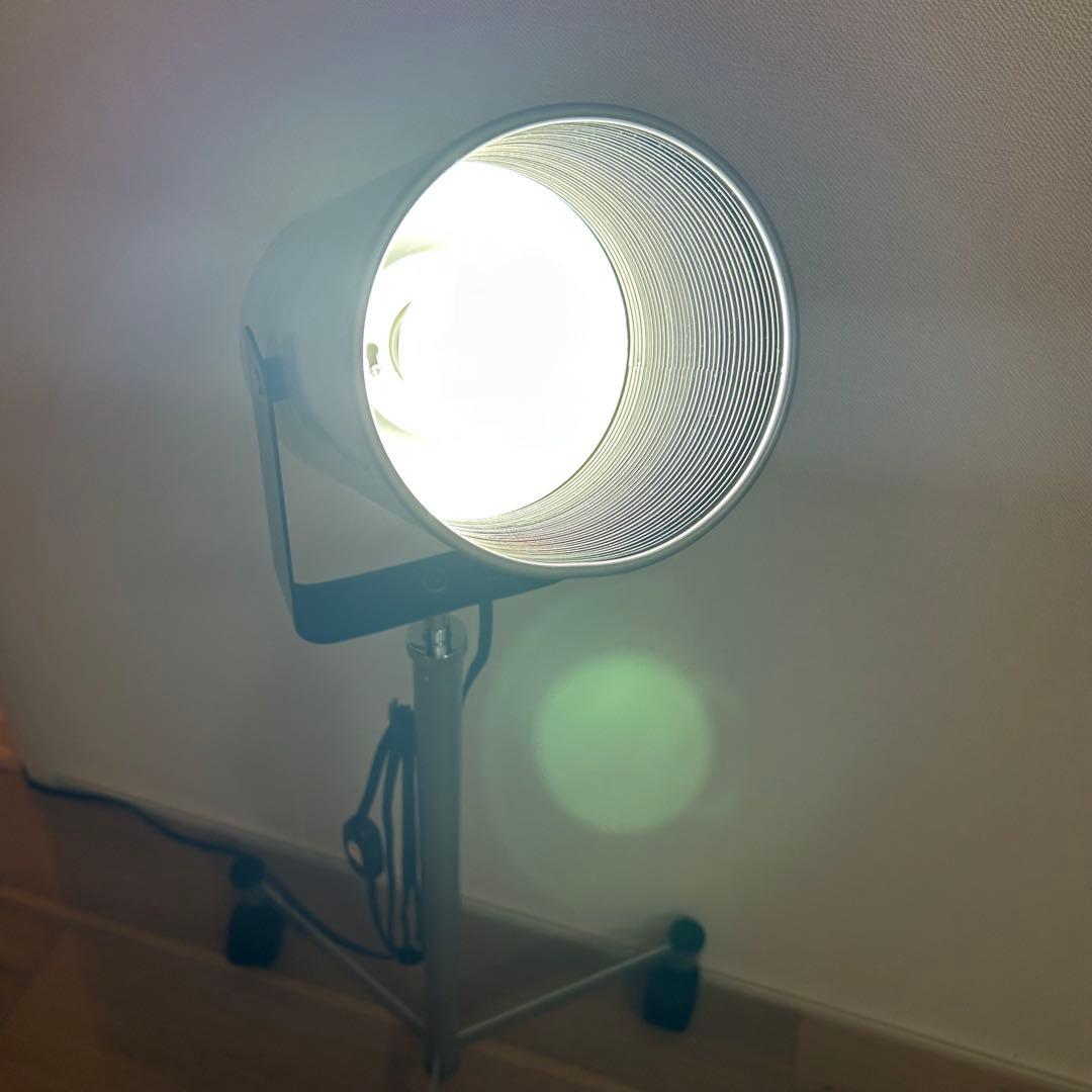 innovator イノベーター フロア スポットライト 移動式